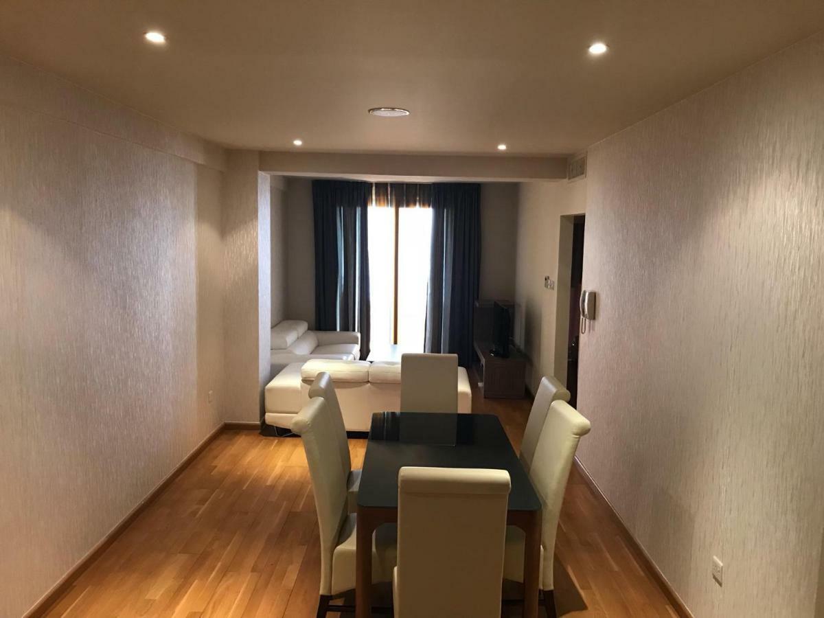 Sea View Central Apt Ithaki Larnaca Buitenkant foto